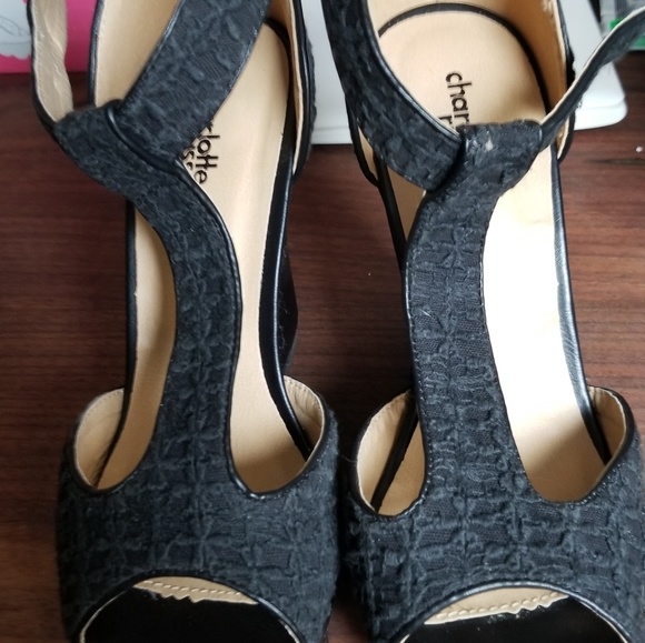 Shoes - Picture 2 of 3